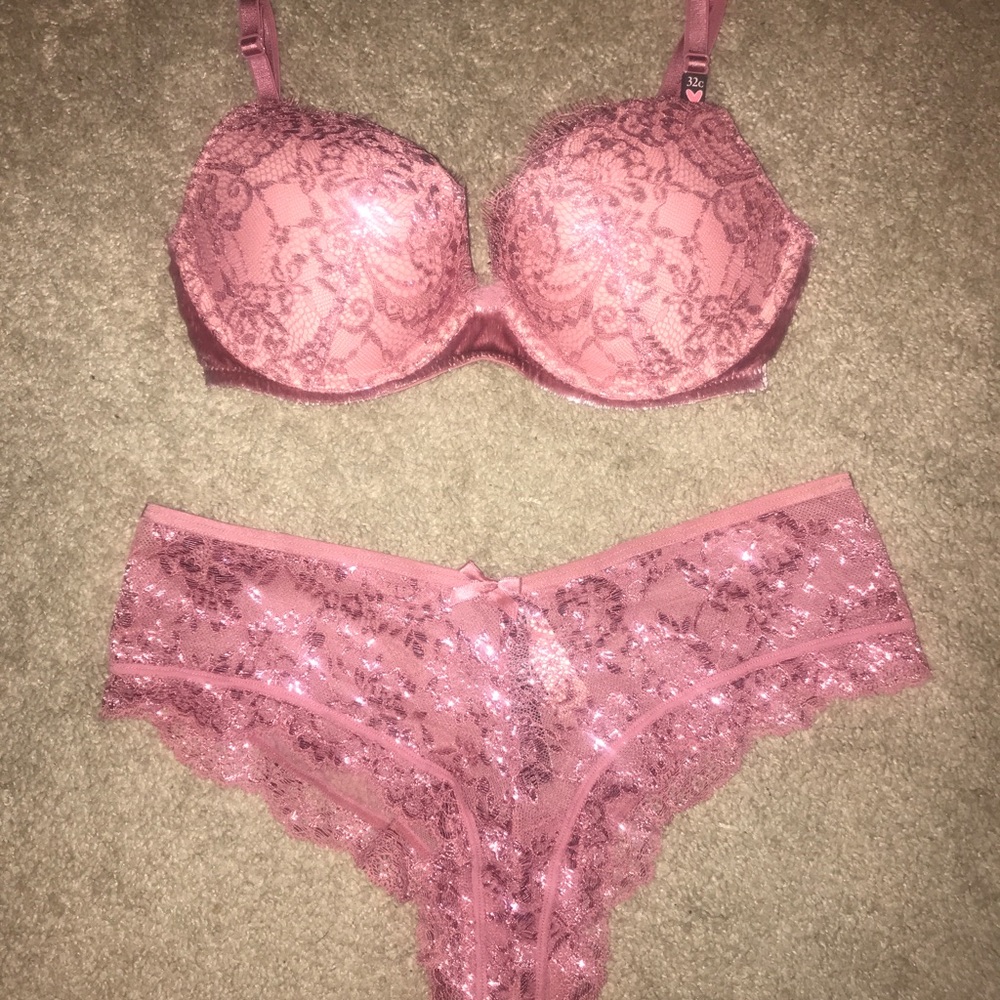 Victoria’s Secret Bra & Panty